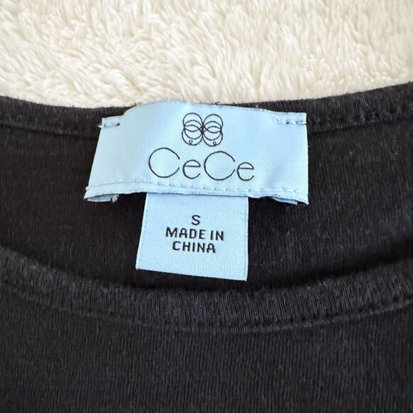 CeCe Short Sleeve Top Size S Black Eyelet Flutter Sleeve Crewneck T-Shirt - Picture 5 of 7